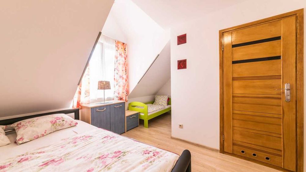 Wakacje  ,pokoje i domki   nad morzem Dębki  Mirek ul Morska 4