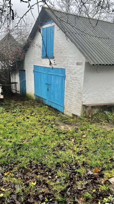 Продам добротний будинок в с. Медвин