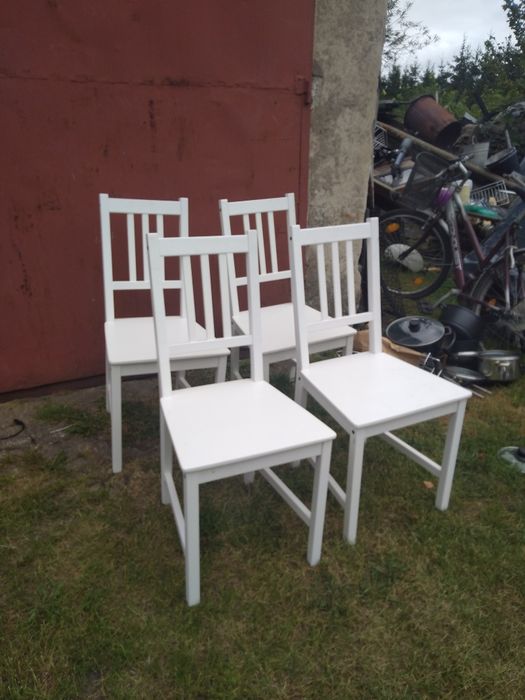 Krzesła że stołem