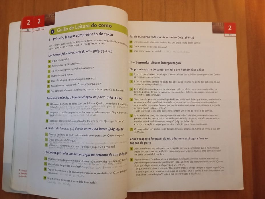 Livro escolar de português