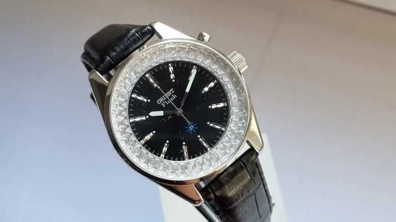 Orient Flash - Mechaniczny plus funkcja podświetlenia ringu - Rzadkość