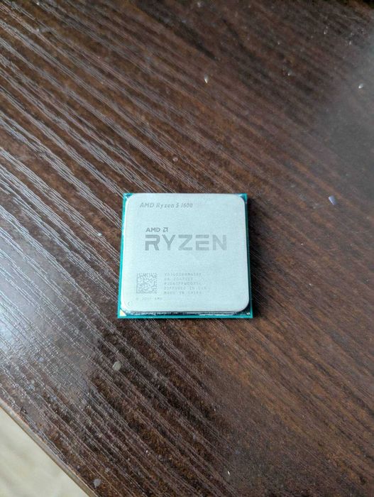 Процесор AMD RYZEN R5 1600