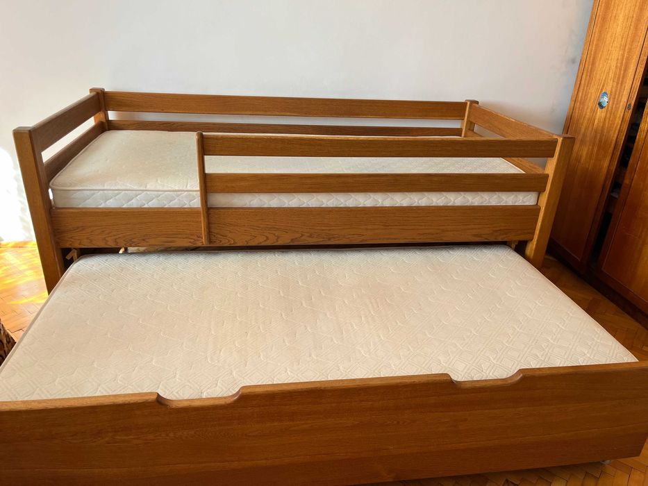 Ліжко дубове з масиву двохярусне