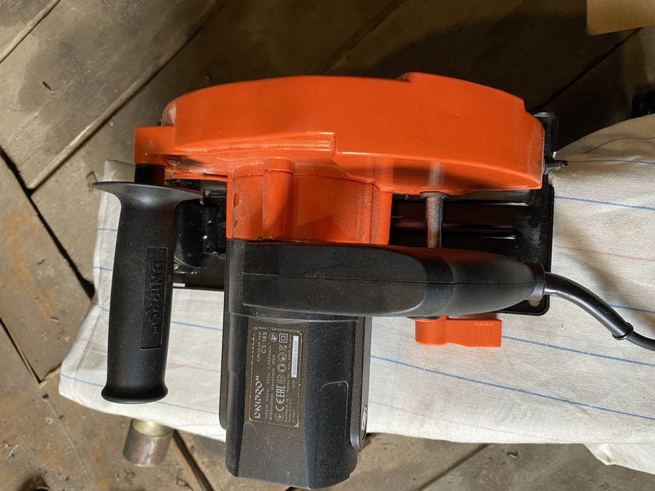 Срочно! Циркулярная пила днипро м новая