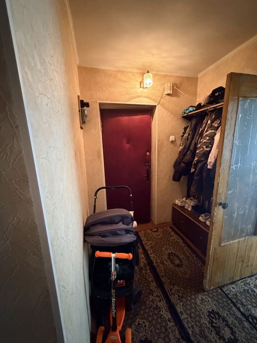 Продаж 3-х кім квартири 2/5 вул Космонавтів