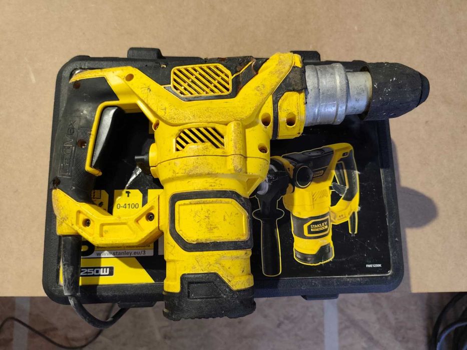 Martelo Electropneumático Stanley FatMax FME1250K 1250W 3.5J (Usado)