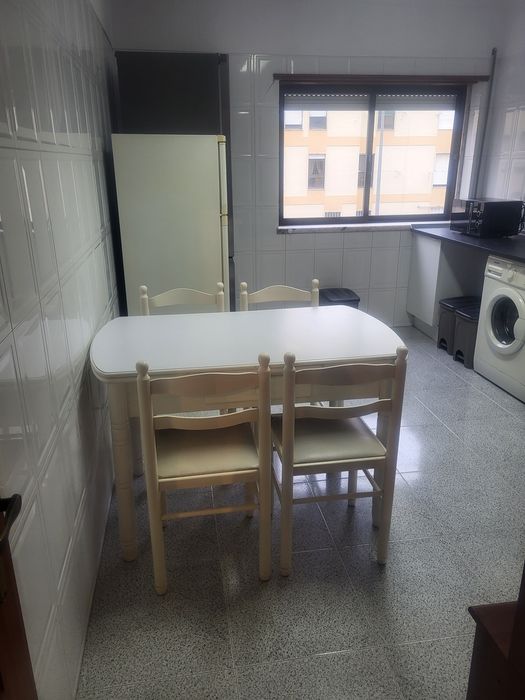 Quarto de casal ou 2 pessoas em Ouressa, Mem Martins
