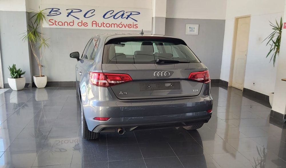 AUDI A3 1.6 TDI sportback — photo 4