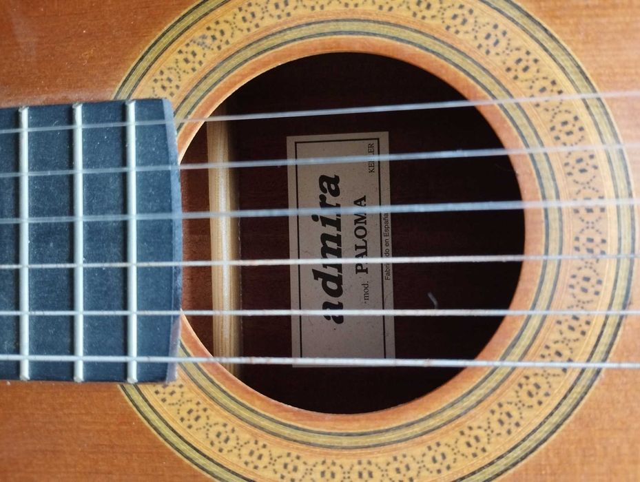 guitarra classica Admira