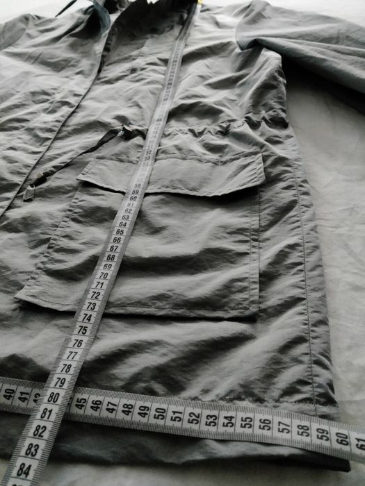 Жіноча куртка вітровка Apriori