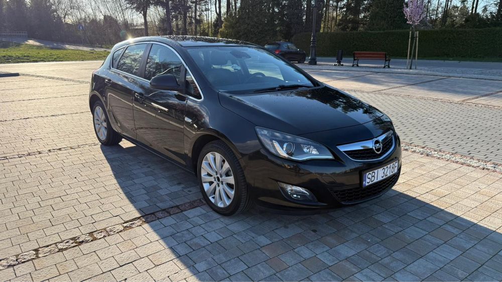 Opel Astra 1.4 turbo COSMO bogata wersja 2x koła lato/zima