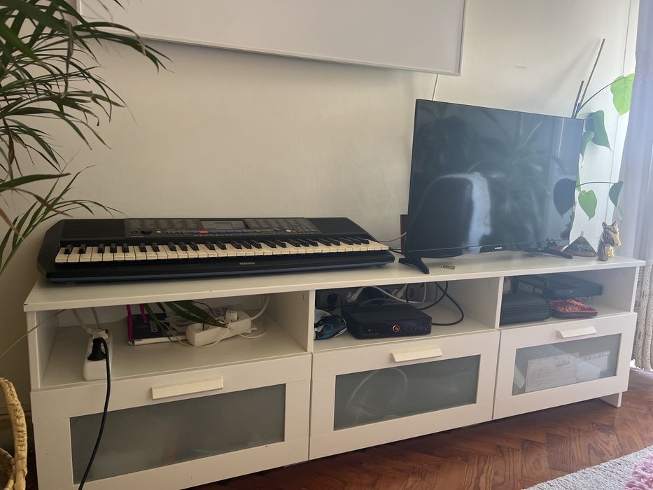 Aparador sala/tv ikea