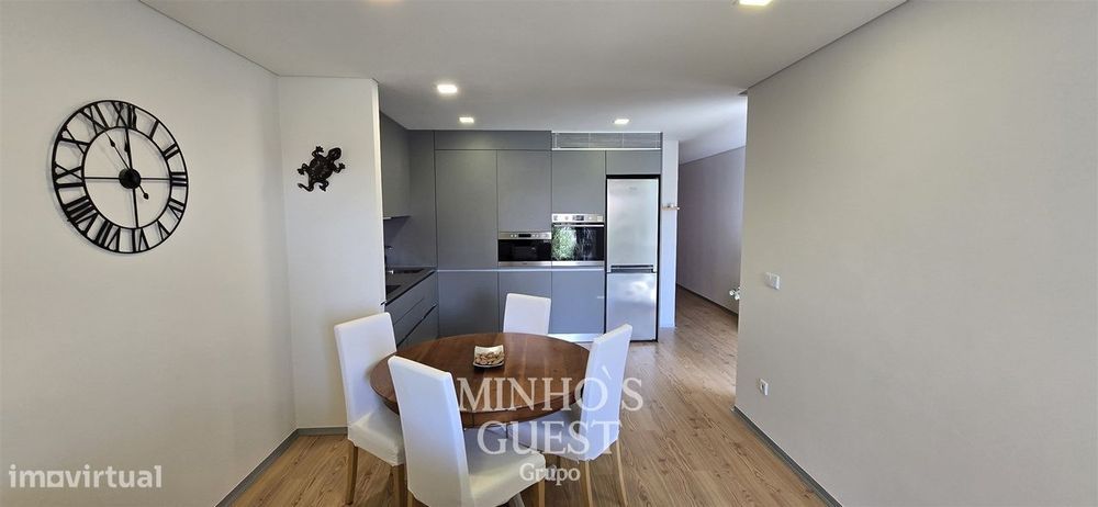 Apartamento T2(95m2) pronto habitar c/ AC e lugar de garagem - Centro