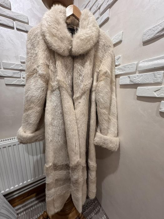 Шуби з натурального хутра норкові