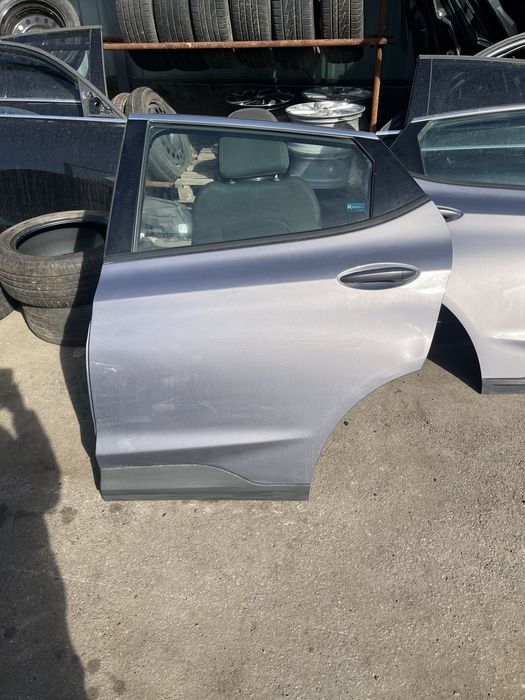 Bolt ev 23 рік 247F двері ліві задні