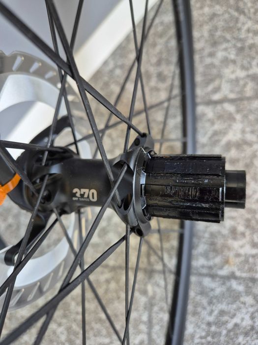 DT Swiss P1800 Disc + Discos RT-CL800 + Pirelli P Zero [NOVAS]