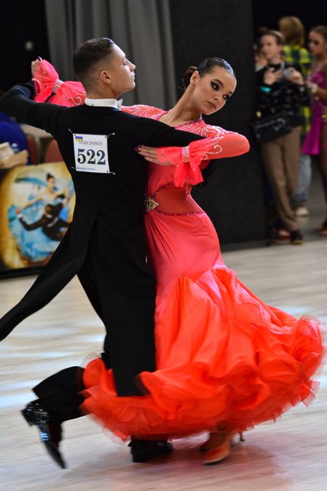 Продам фрак Romans