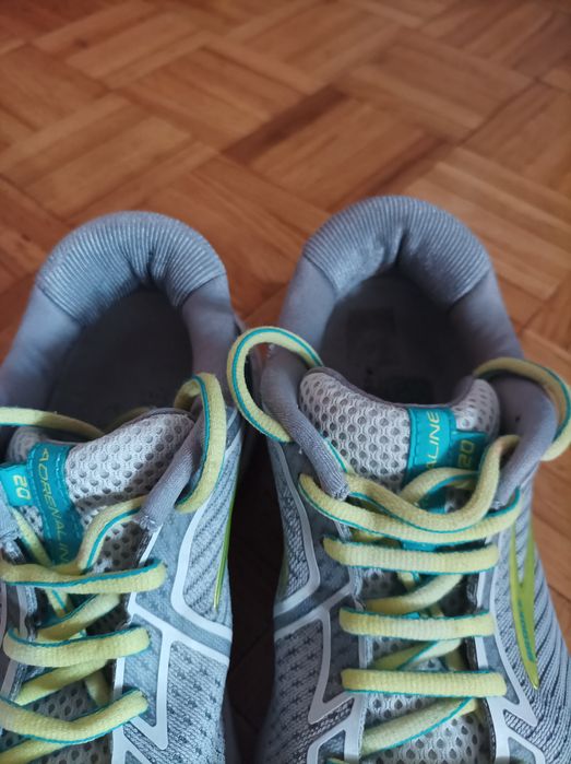 Buty sportowe do biegania damskie Brooks Adrenalinę GTS 20