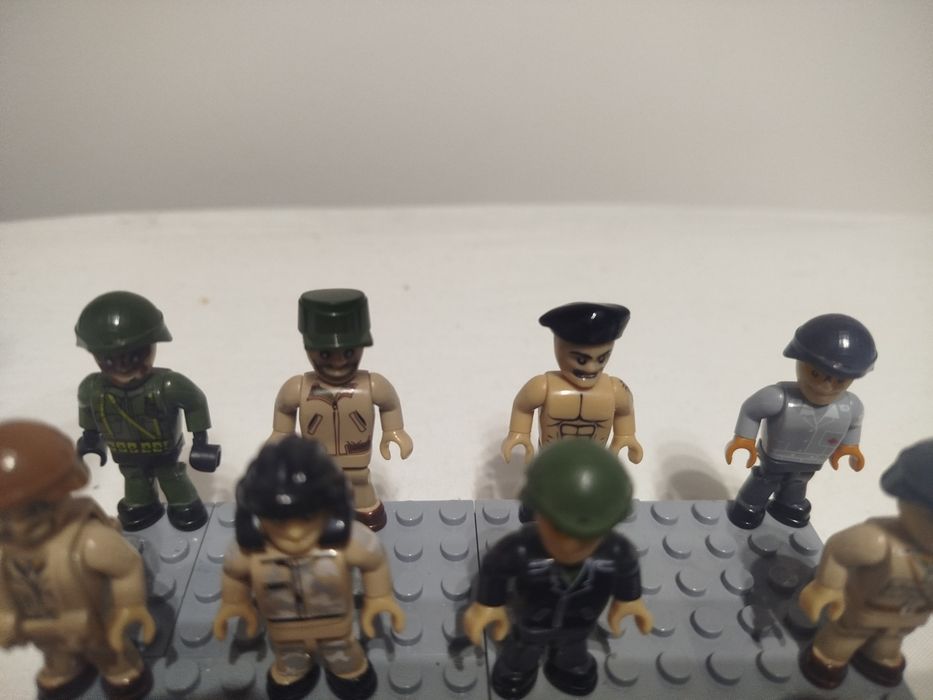 Figurki Zestawów Cobi