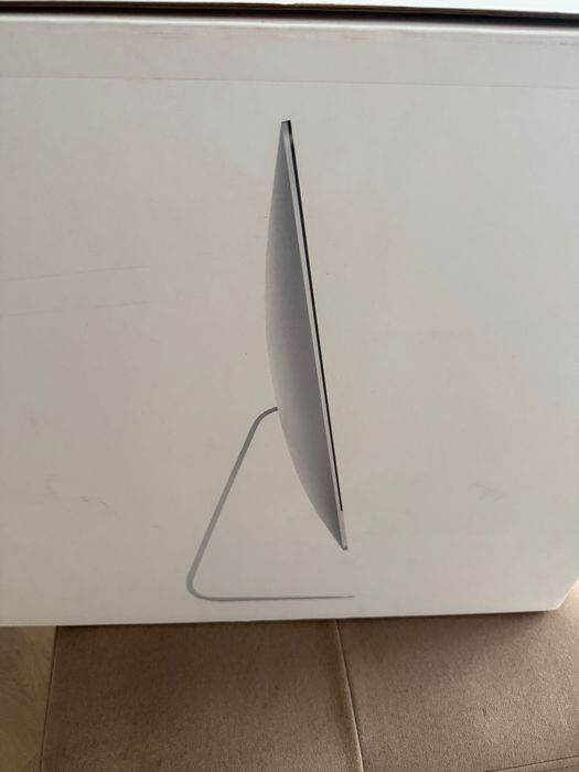 Apple iMac Retina 4K 21,5" 2019 | i5 6-Core | 8GB | 1TB Fusion | Radeon 560X | BOX