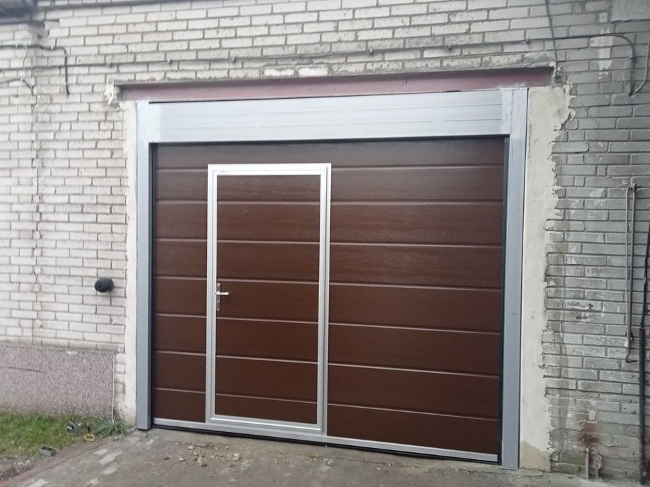 Brama segmentowa garażowa przemysłowa bramy garażowe HALINÓW