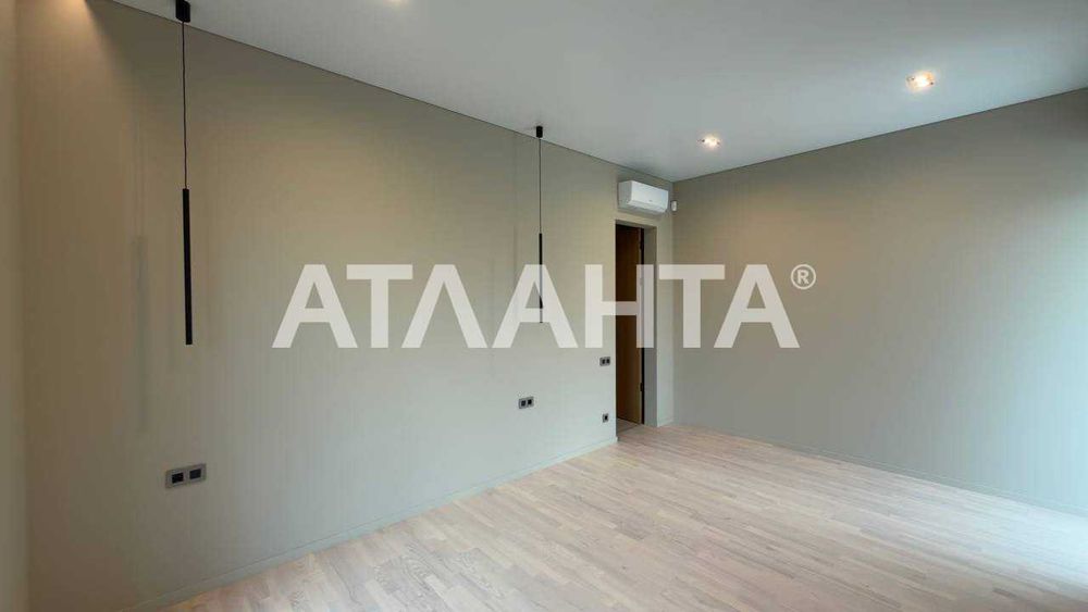 Одноэтажный дом элит класса на 10.66 сотках в Совиньоне