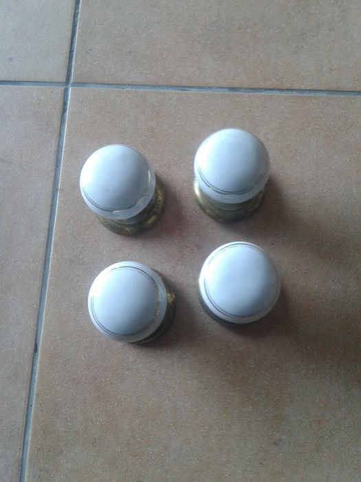 Pochadores de porta em porcelana muito antigos