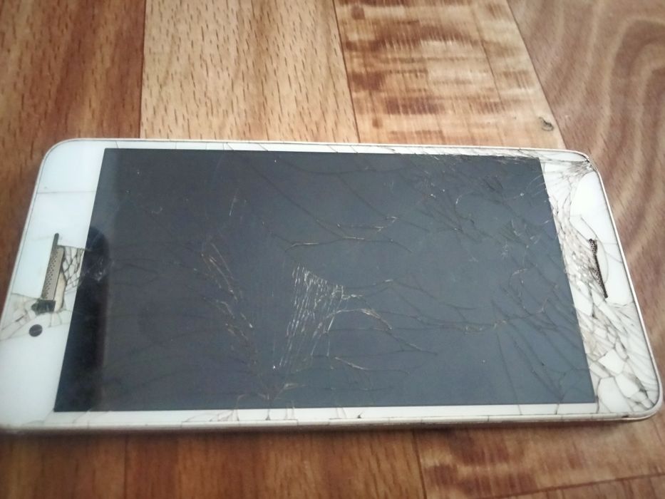 Телефон мобільний