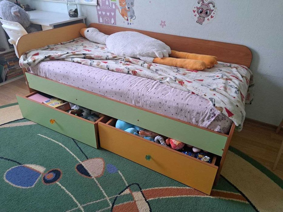 Ліжко дитяче з матрацем