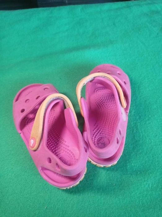 Crocs C8 на дівчинку 25 розмір