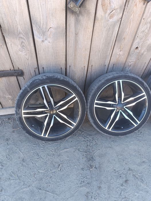 Продаж титанів R18