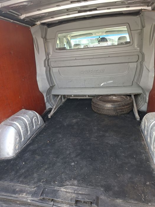 Opel vivaro.5 osób maxi long 2011