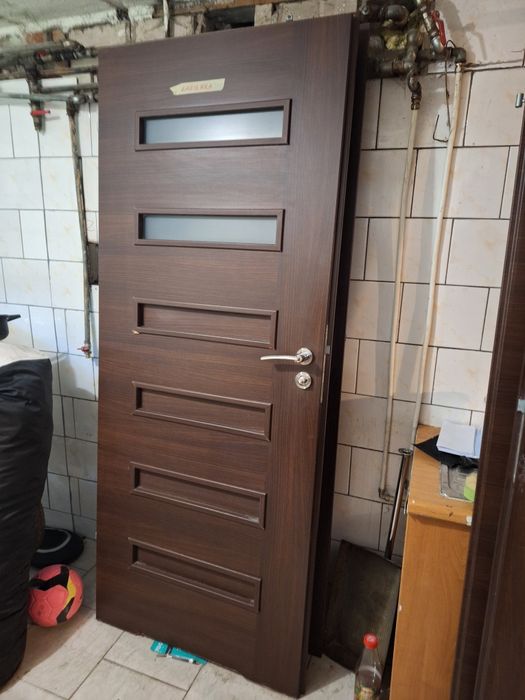 Drzwi wewnętrzne lokalowe 6 szt + ościeżnice