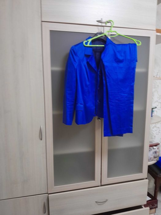 Костюм жіночий святковий