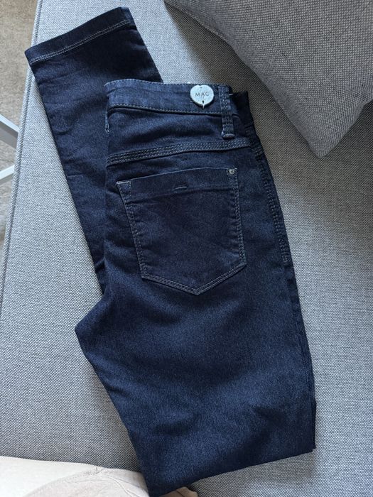 Granatowe spodnie rurki 36