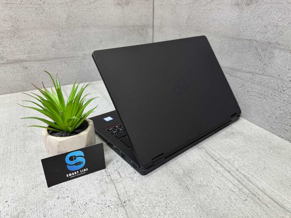 Стильний ноутбук Fujitsu U729/i3-8145u/12.5"/8gb ddr4/FullHD