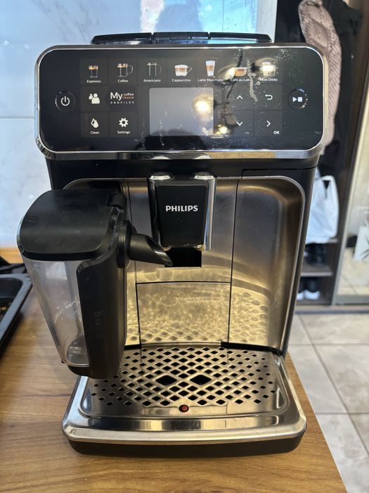 Кавомашина , терміново