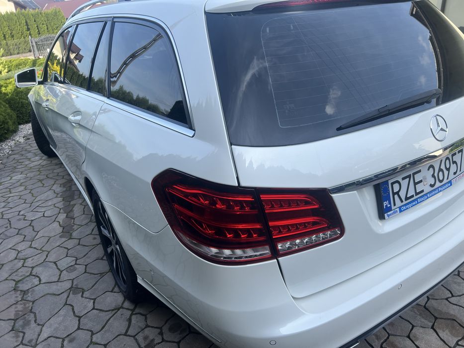 Mercedes E-klasa 196KM super stan