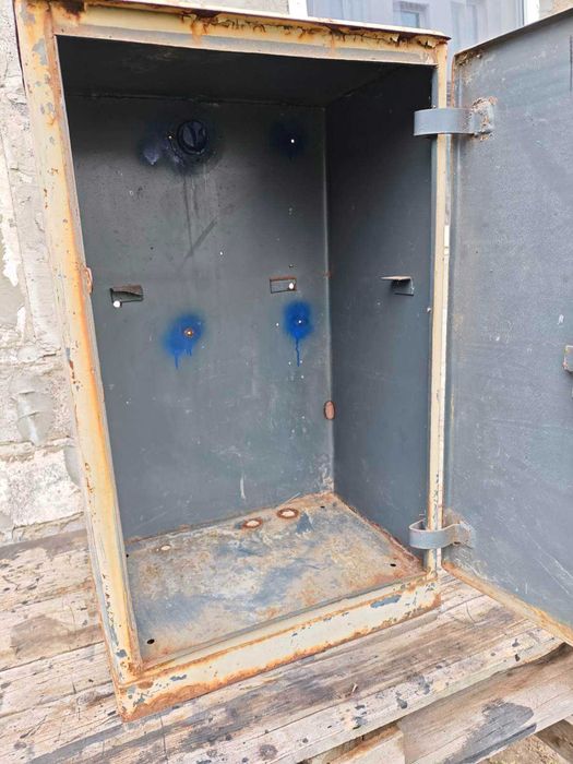 Продам сеїф, електро шафу