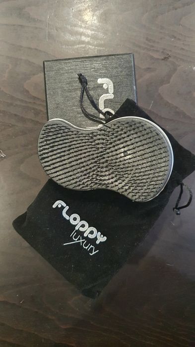 Escovas de cabelo FLOPPY, novas