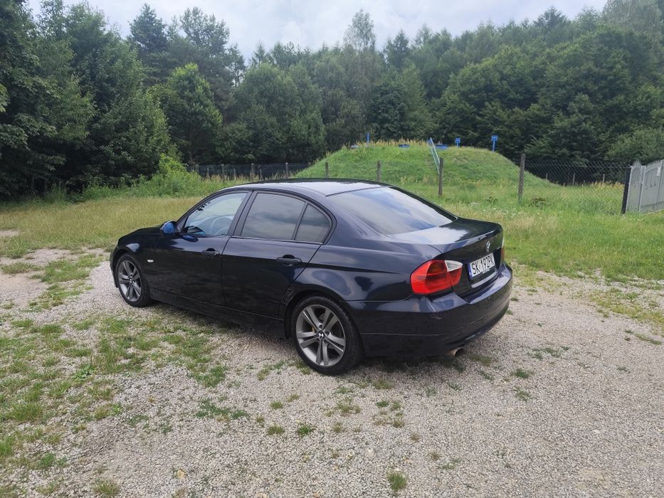 BMW E90 2.0 150KM