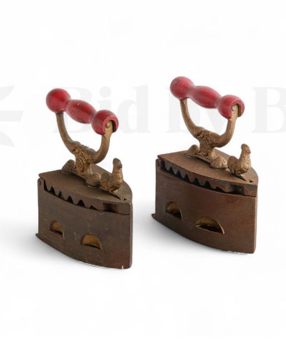 Ferros Antigos de engomar Oliva.