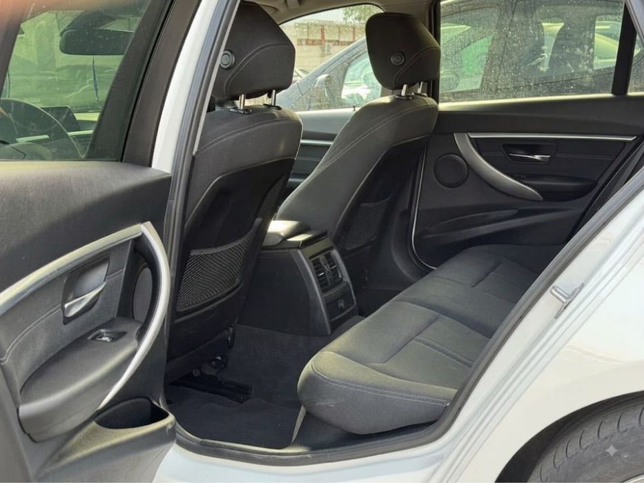 BMW 320d Sport-Line Lci 190cv Auto - 16