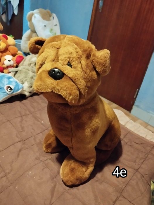 Vários peluches fofos