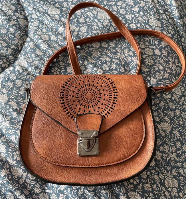 Сумка жіноча на ремінці