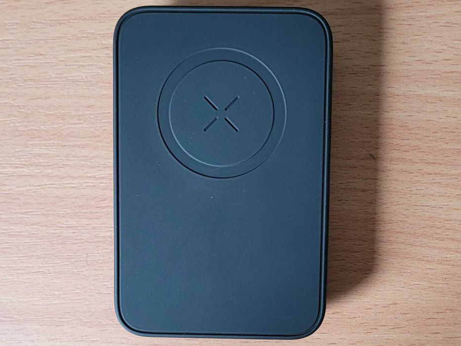 Power bank 10000 mAh czarny FW-32 magnetyczny bezprzewodowy