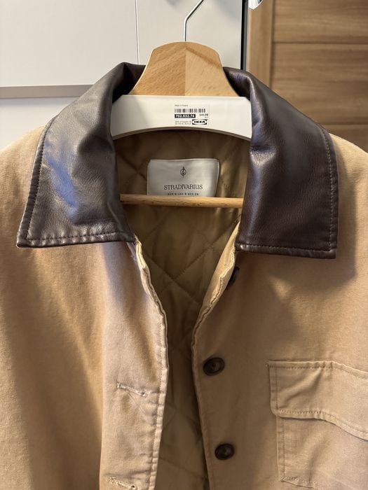 Stradivarius beżowa kurtka z brązowym kołnierzem S