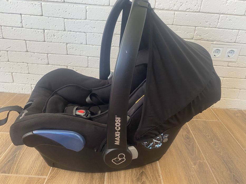 Продам автокрісло-переноску Maxi-Cosi для новонародженого
