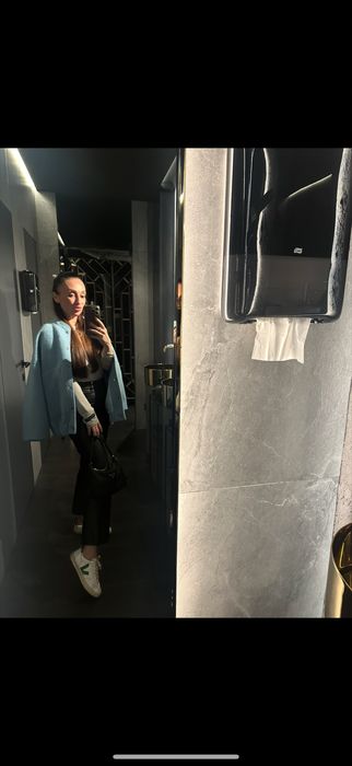 Шикарний вовняний бомбер marsego