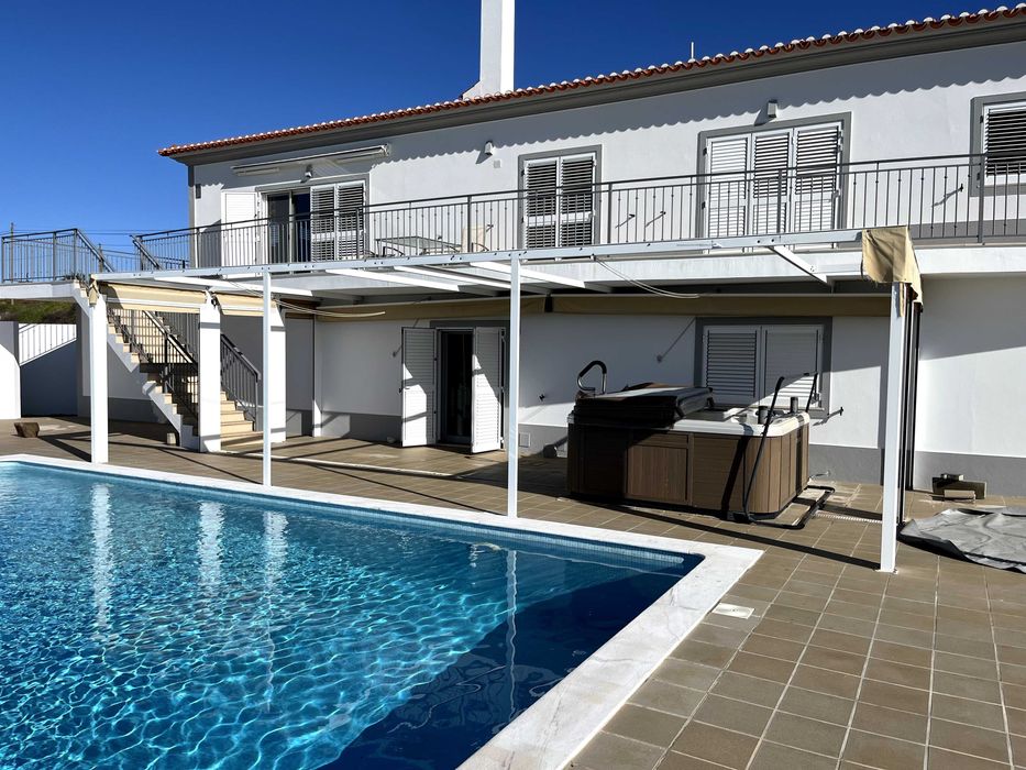 Toldo em excelentes condições